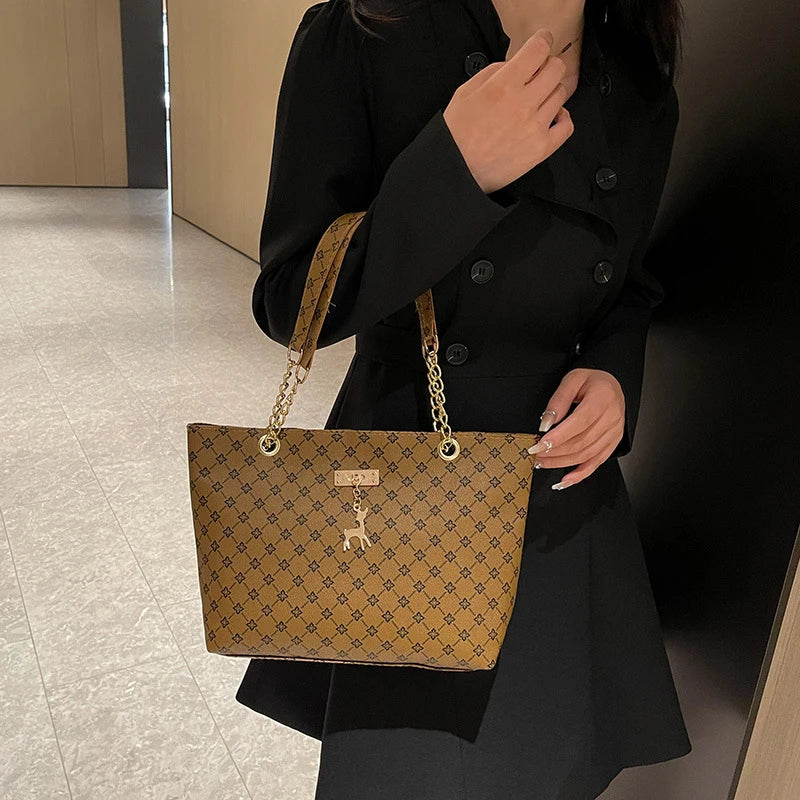 2024 Autumn and Winter New Presbyopic Handbag Shoulder Bag Large Capacity Tote Bag Women's Bag